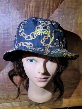 Stussy Black Bucket Hat with Gold Chain Print. L/XL. Streetwear